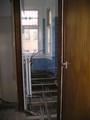 21/10/2008: Fu�boden im Bad aufgerissen, Leitungen gelegt (56K)